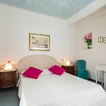 Elpiro Hotel 4*